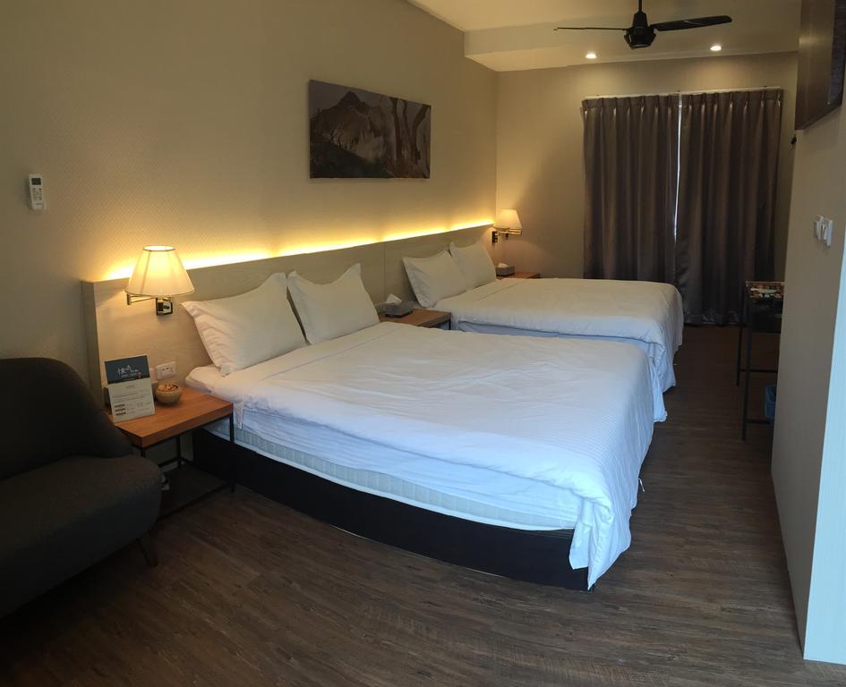 Cozy Cozy Hostel Tainan Buitenkant foto