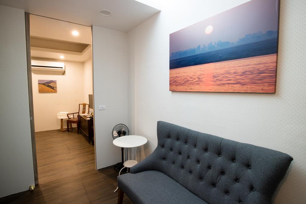 Cozy Cozy Hostel Tainan Buitenkant foto